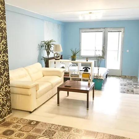 Finest Prime In Old Town Apartment *
